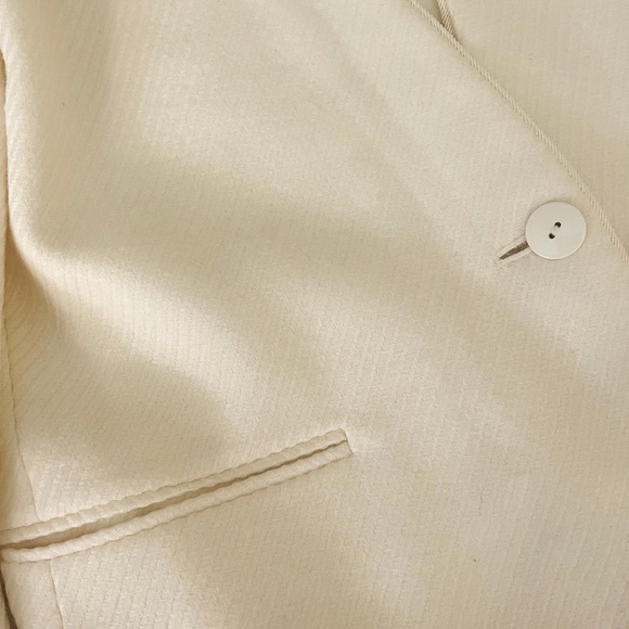 80s Vintage Cream Wool 2 Piece Set Blazer and Skirt - Picture 4 of 5